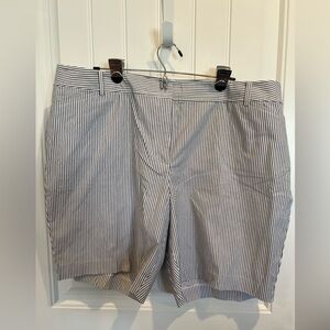 Talbots Woman 22WP Striped Shorts - Black & White